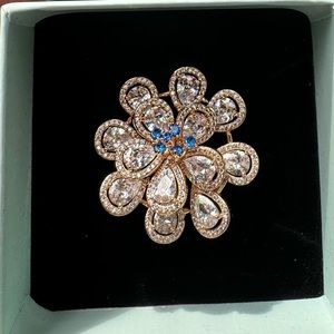 Brooch
